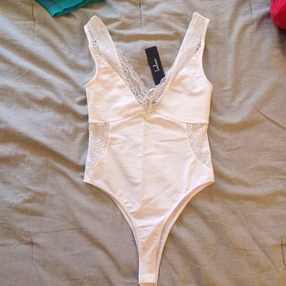 NWT Lulu's White Bodysuit